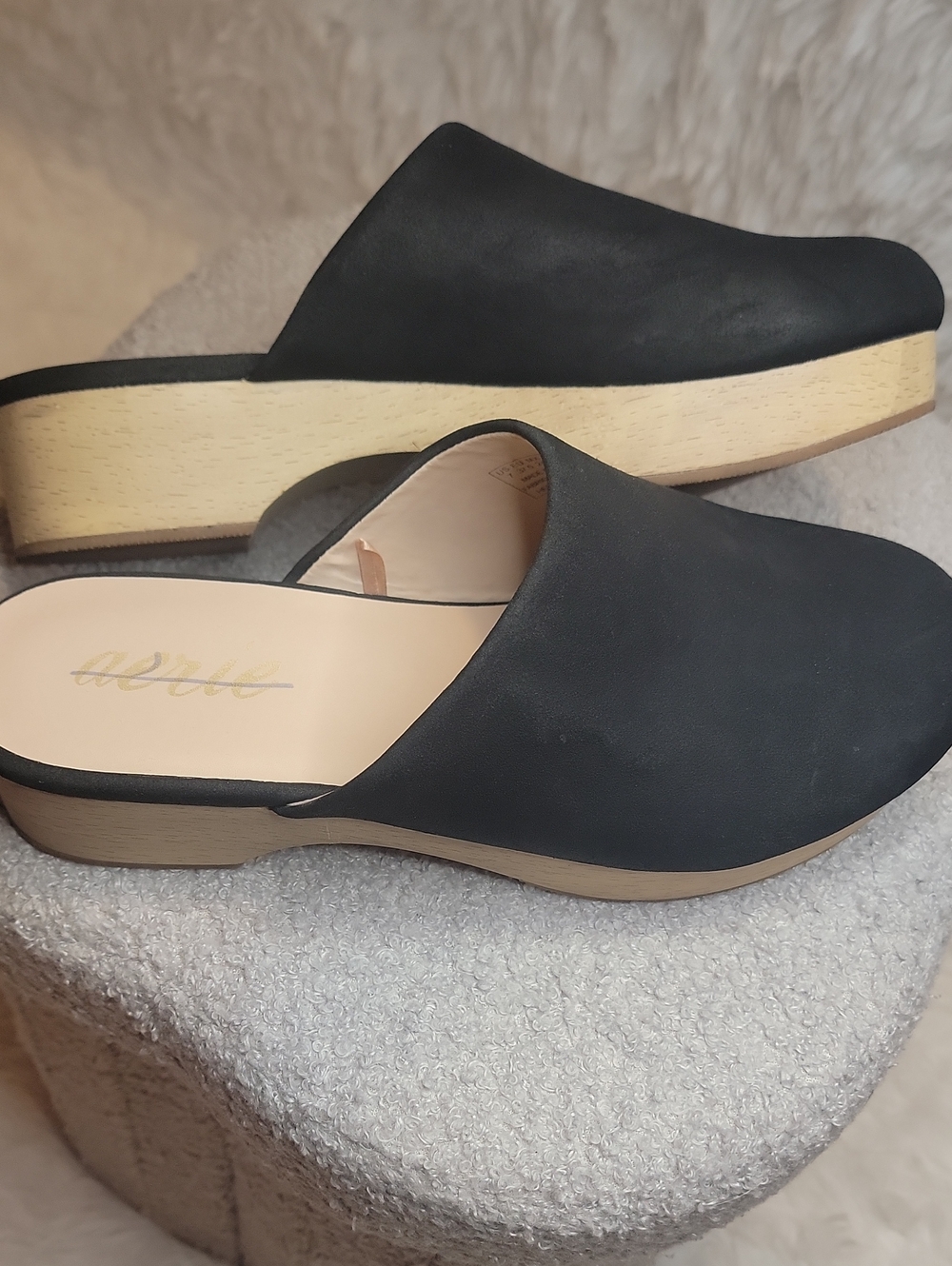 Aerie Clogs In Black. Slide Mule with Wood-Effect Platform. Size 7
